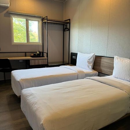 Conjioo Hotel Sumbawa Managed By Mhm Maluk Екстериор снимка
