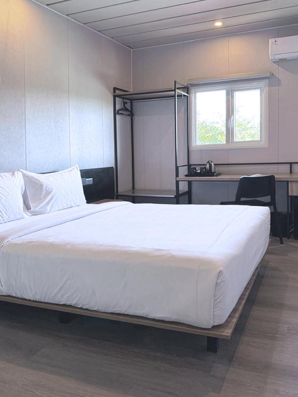 Conjioo Hotel Sumbawa Managed By Mhm Maluk Екстериор снимка