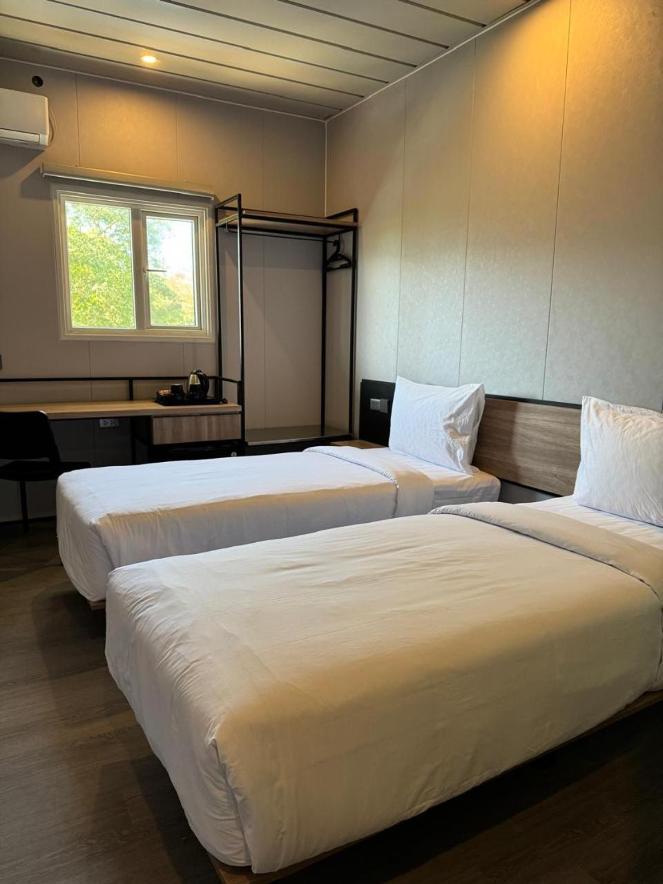 Conjioo Hotel Sumbawa Managed By Mhm Maluk Екстериор снимка